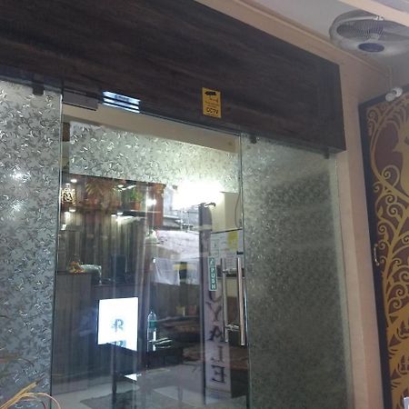 Hotel Royale Calcutta Buitenkant foto