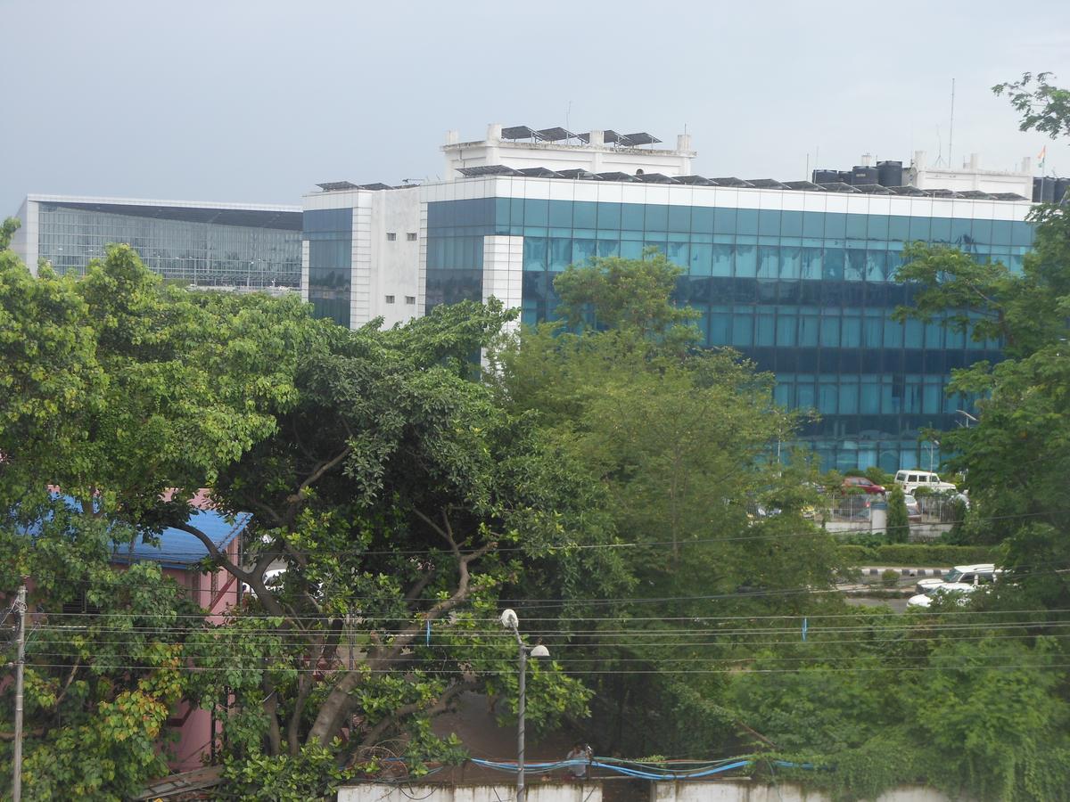 Hotel Royale Calcutta Buitenkant foto
