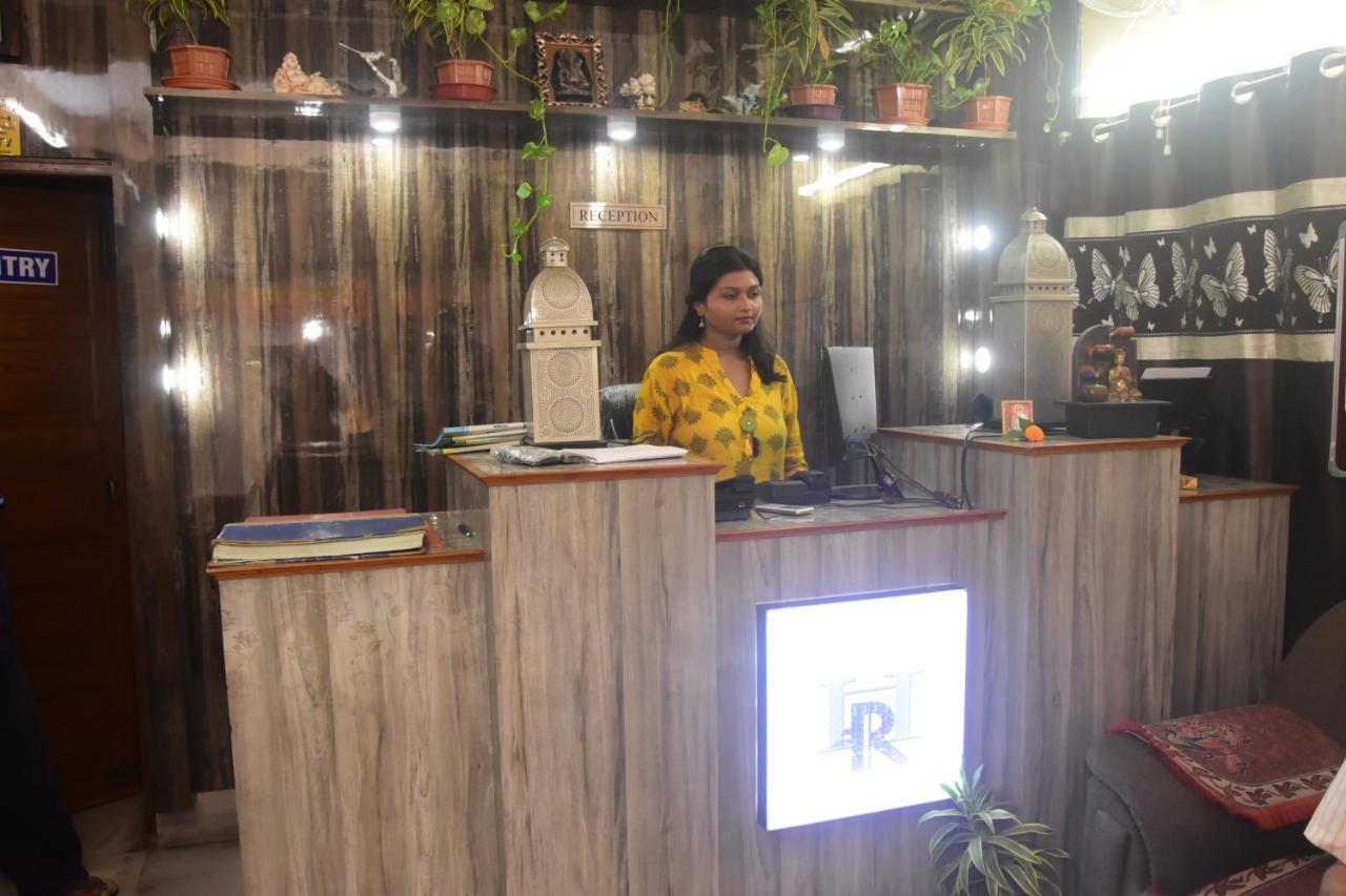 Hotel Royale Calcutta Buitenkant foto