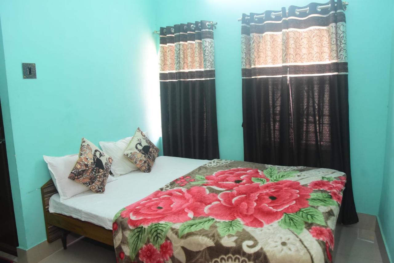 Hotel Royale Calcutta Buitenkant foto